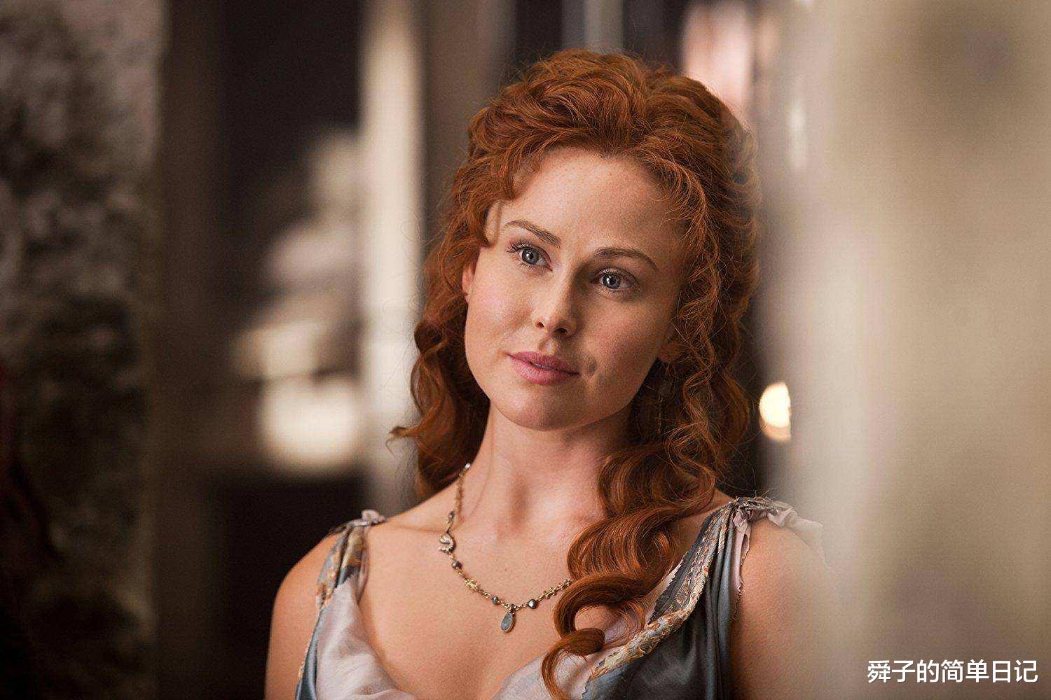 斯巴达克斯|也许你不知道,《斯巴达克斯》中的城主夫人,还主演过这部恐怖片