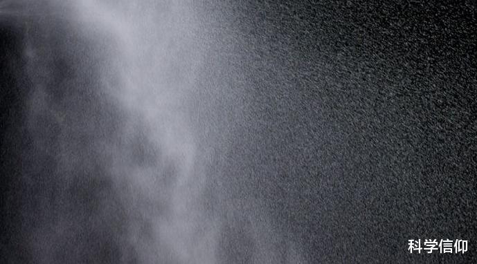空气中有消毒水,哪来的?自发形成的