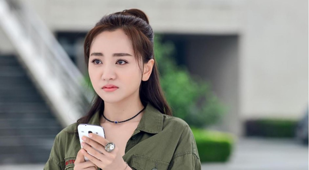 经典|别再吹捧“巴掌脸”了！15位“胖脸”也好看的女星，个个美得耀眼