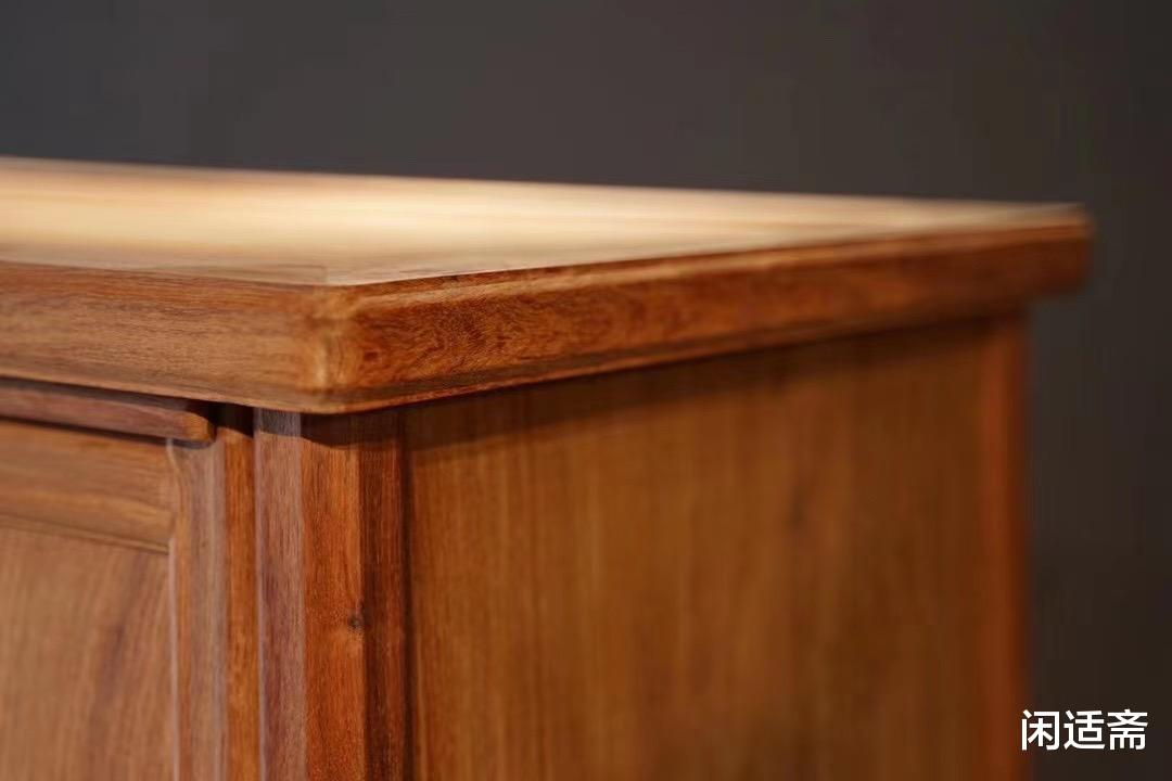 明式经典,缅甸花梨木家具,有柜膛圆角柜