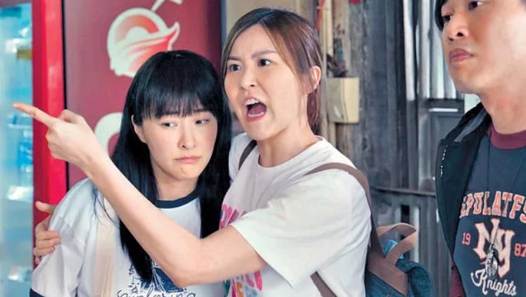 陈滢|《美丽战场》破冰!刘佩玥晒与陈滢陈晓华泳装照,力证姐妹情深