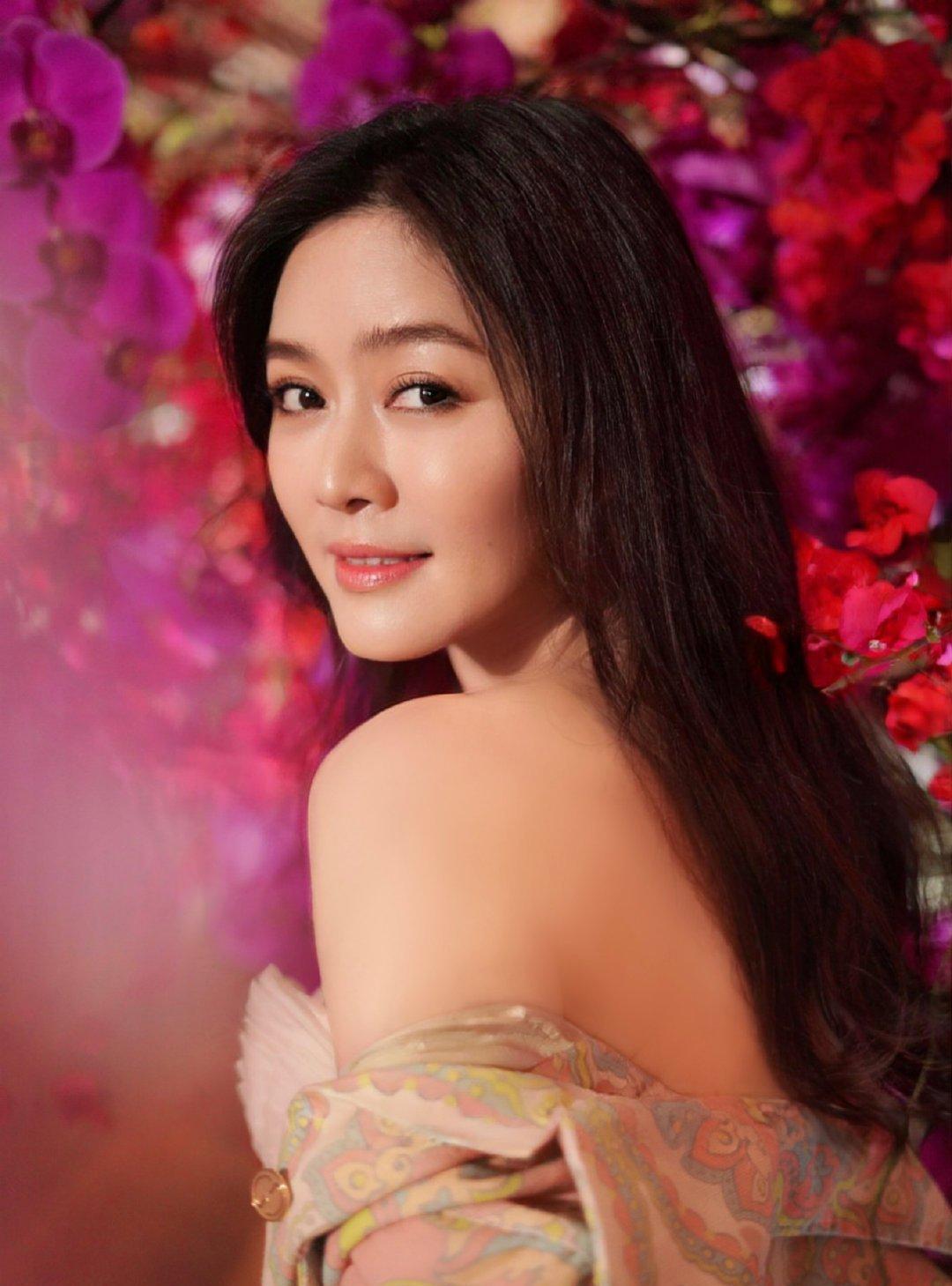 田海蓉|田海蓉过生日，她不仅晒美照，还写走心文字感谢父母、女儿！