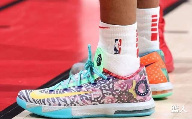 克莱·汤普森|NBA球员上脚：德罗赞穿Kobe1，库里的Curry4有意思