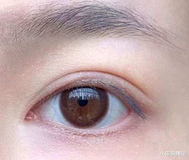化妆 女人出门化妆，这“3不要3要”得留意，不仅好看又靓丽