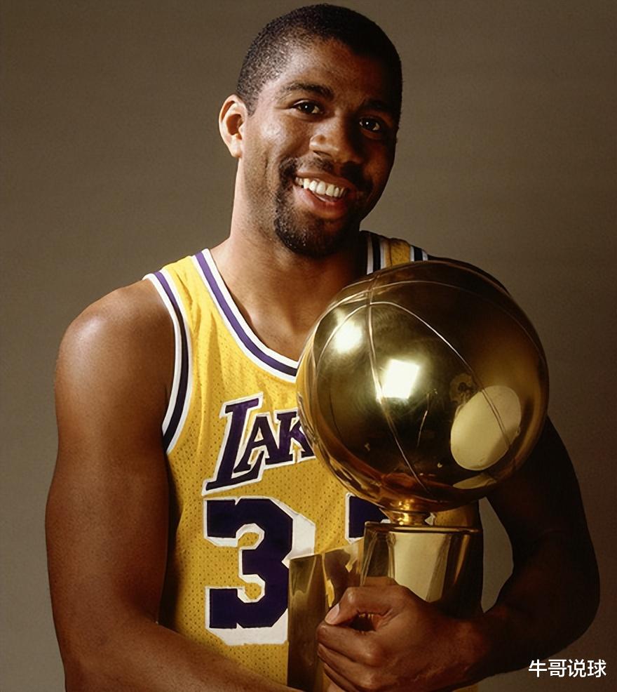 热火队|魔术师：纵观NBA75年，从1号位到5号位仅3人能做到，我还不够资格