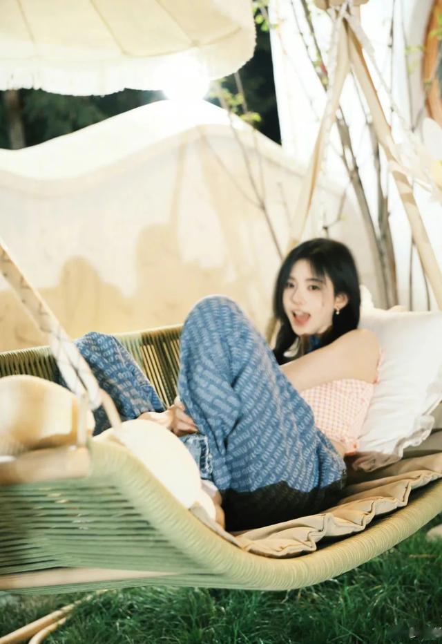眼影 今年的美女都有点“挂彩”？秒变亮眼辣妹的秘籍都在这了