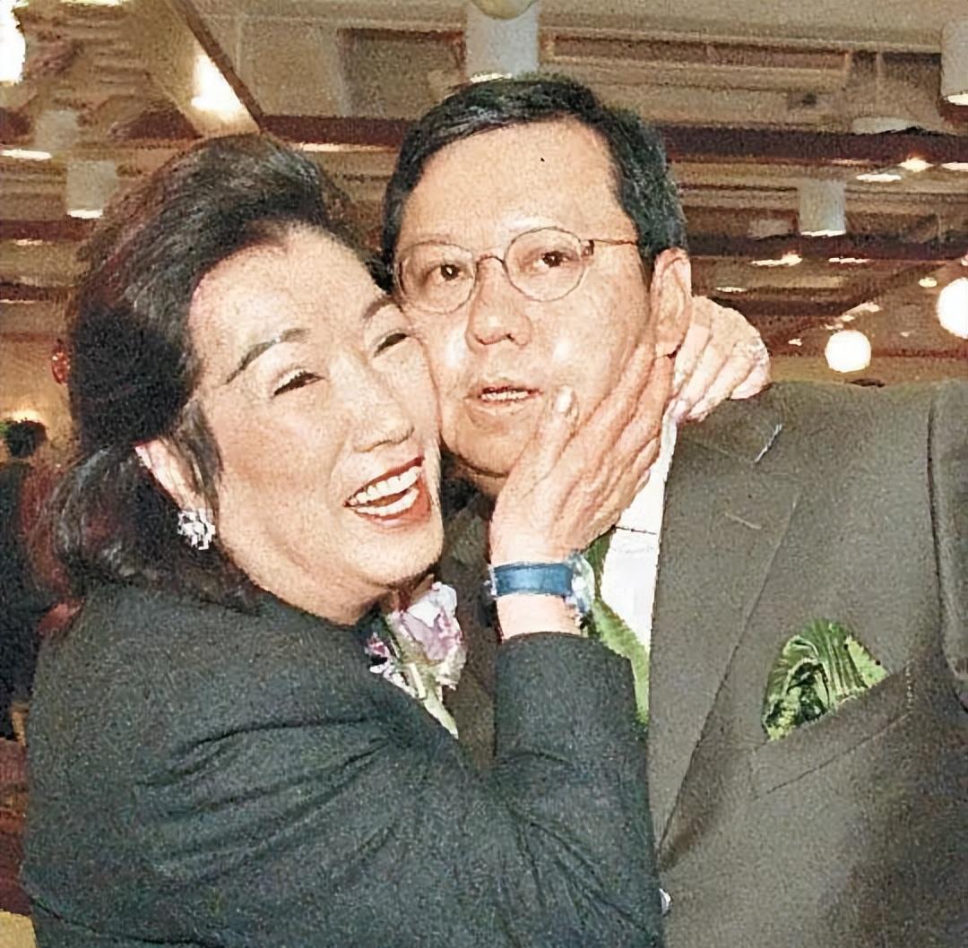 谢玲玲|谢玲玲：凭“婉君”成名，嫁豪门生5子却遭背叛，婆婆待她如亲生