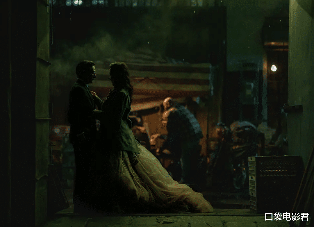 王心迪|豆瓣评分暴跌！杨紫琼《妈的多元宇宙》真的是年度最佳电影吗？