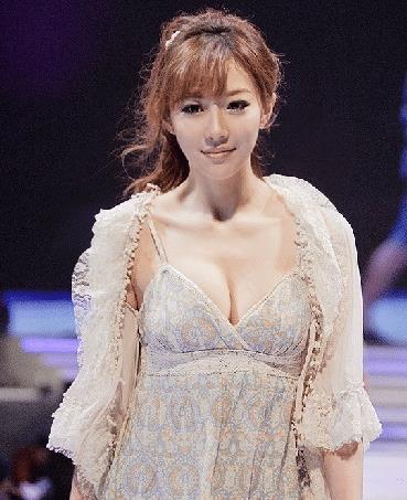 度娘|还记得曾经的度娘吗？如今已嫁做人妇，网友：积了大德