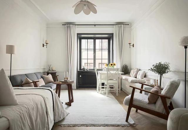 走进一个30㎡小而宜人的家,原木+奶白色简约优雅,完全长在我心上