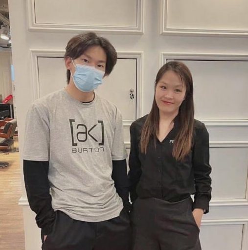 苏翊鸣|苏翊鸣与母亲同框合影,短发亮相少年感十足,难怪能获清华喊话