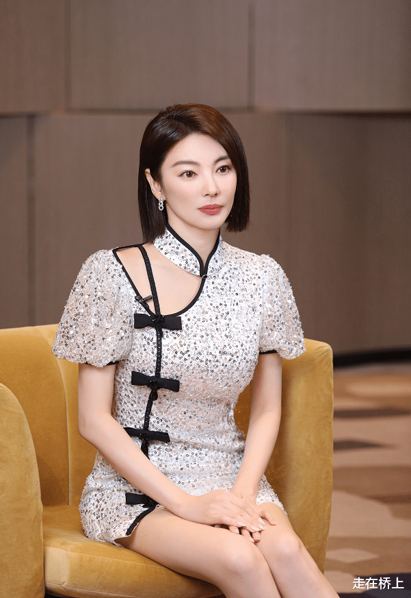 旗袍 短发的张雨绮让人眼前一亮,成熟女人味好浓