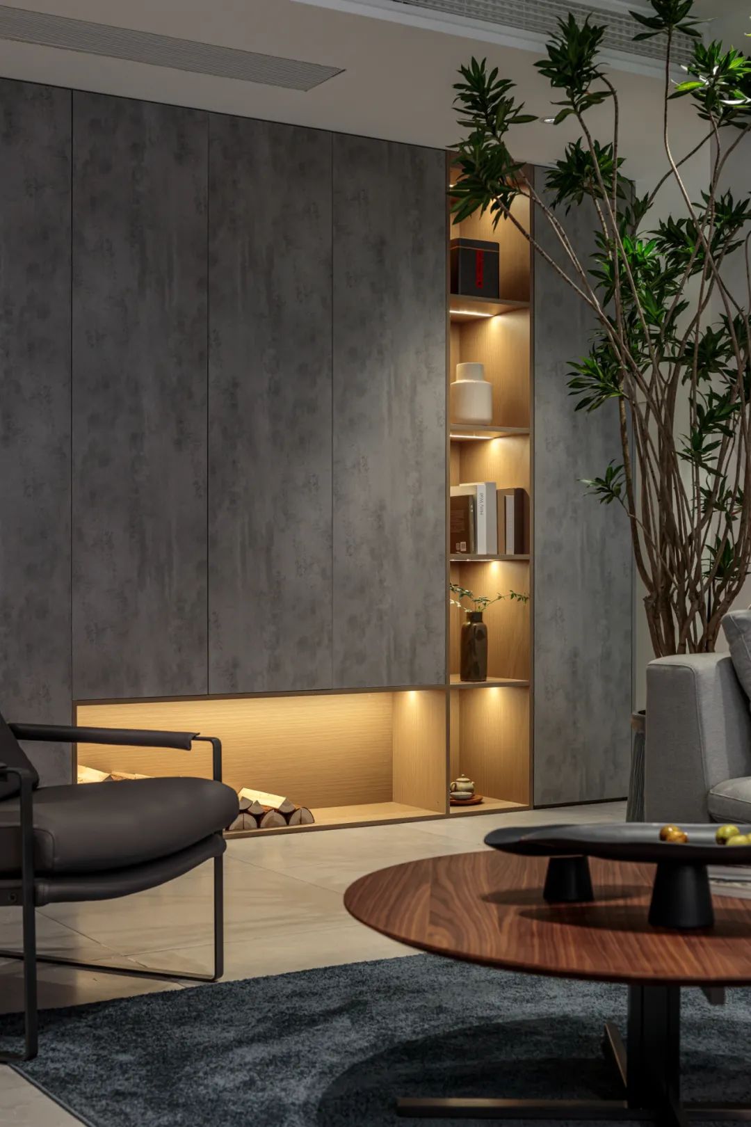 172㎡中禅意气韵,胡桃木的厚重感与纹理感,让生活回归居所!