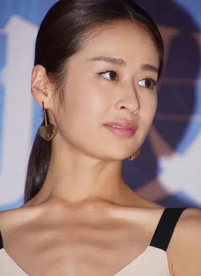 Angelababy|11位女星身材，杨颖苗条，鞠婧祎娇小