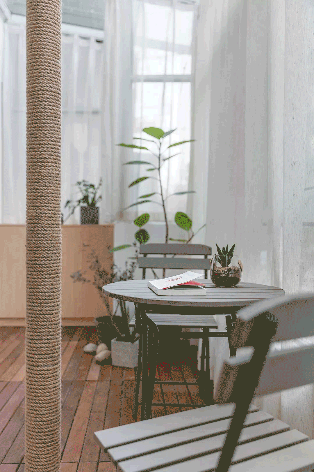 60㎡老房改造,逆袭三卧两厅,还有奢阔阳台,网友:向往的生活!