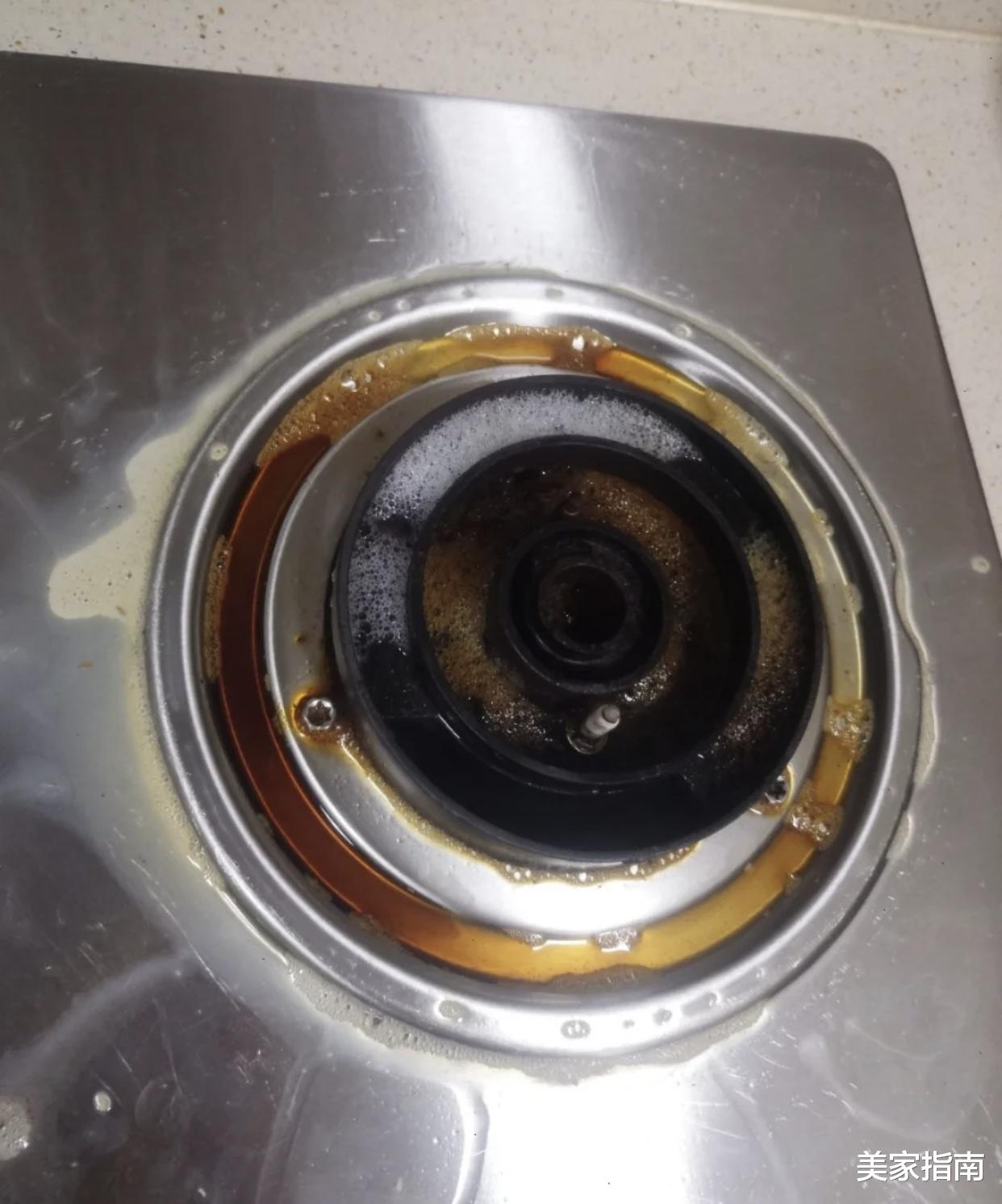 我家换了2个燃气灶,终于明白500元的燃气灶和2000元的区别了