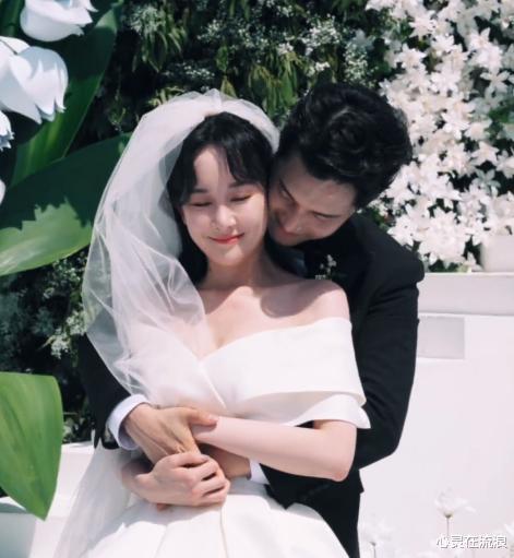 张檬|张檬小五三亚办婚礼,女方妆前生图曝光,鼻子高挺下巴不自然