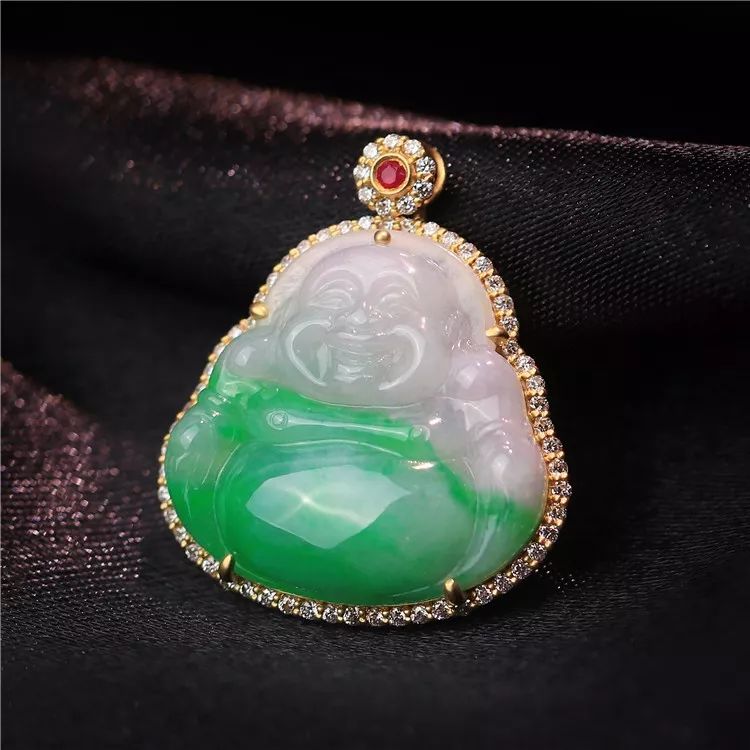 翡翠|翡翠的上蜡和浸蜡,是一样的吗?