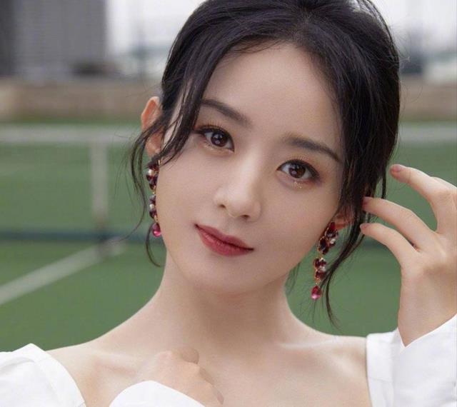 赵丽颖|时隔一年多才明白,赵丽颖和冯绍峰当时的状况,离婚已成必然!