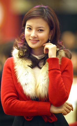 刘芳菲|央视主持刘芳菲日常晒照！游历30多个国家，足迹遍布全国状态好