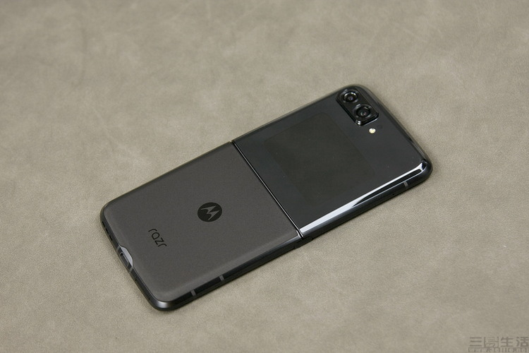 |moto razr 2022评测:“小而美”的翻盖折叠旗舰