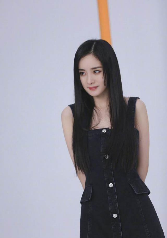 刘诗诗|大幂幂这是怎么了？蚂蚁腰没有了，是遇见了幸福吗？