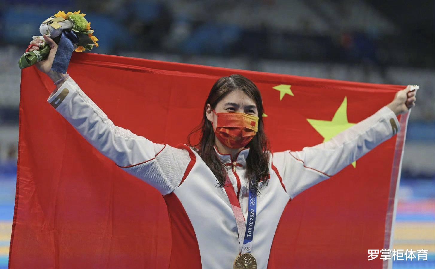 斯蒂芬·库里|56秒49！中国一姐太强了，泳池同台竞技完爆男队友，首秀领跑世界