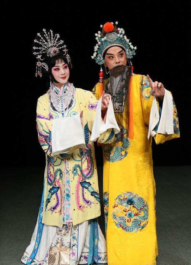 京剧|京剧演员于魁智被天津老艺人当反面教材，当红老生为何备受争议