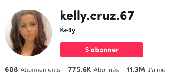 美女工地搬砖涨粉77万,法国人:天呐,她会铺瓷砖!