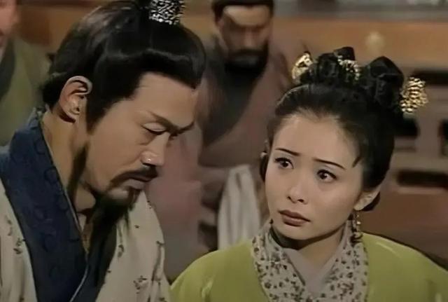 汤盈盈|汤盈盈：港剧中的小三专业户，实现中挤走港姐，成功嫁给钱嘉乐