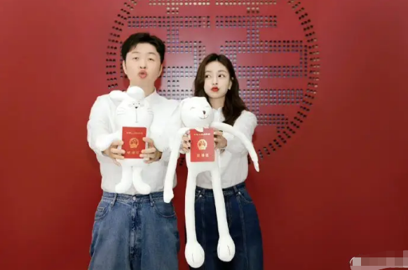 杜海涛|杜海涛疑靠结婚复出，果然这段婚姻不简单，网友：到底谁高攀了谁