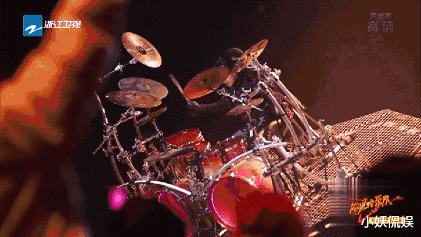 萧敬腾|《闪光的乐队》:萧敬腾张碧晨夺得巅峰乐队称号的三方面原因