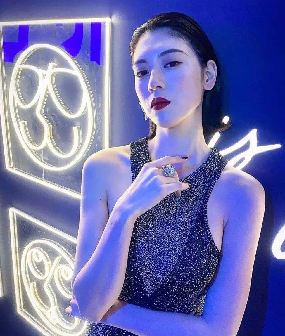 三吉彩花|日本女星三吉彩花超靓丽！肤白貌美大长腿太性感撩人