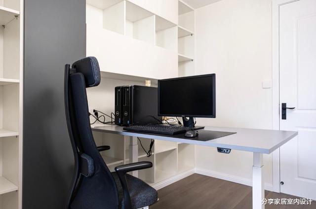 她家新房装修现代简约风格,放弃复杂造型,全屋简单舒适又耐看!