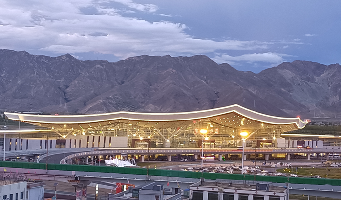 机场达到A级防火的PTFE膜结构内膜吊顶简介