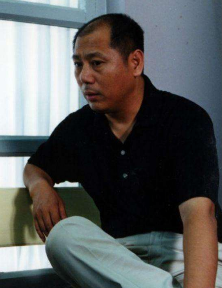 李成儒|李诚儒：离婚后让前妻住18平米房子，身家上亿不肯借钱给儿子买房