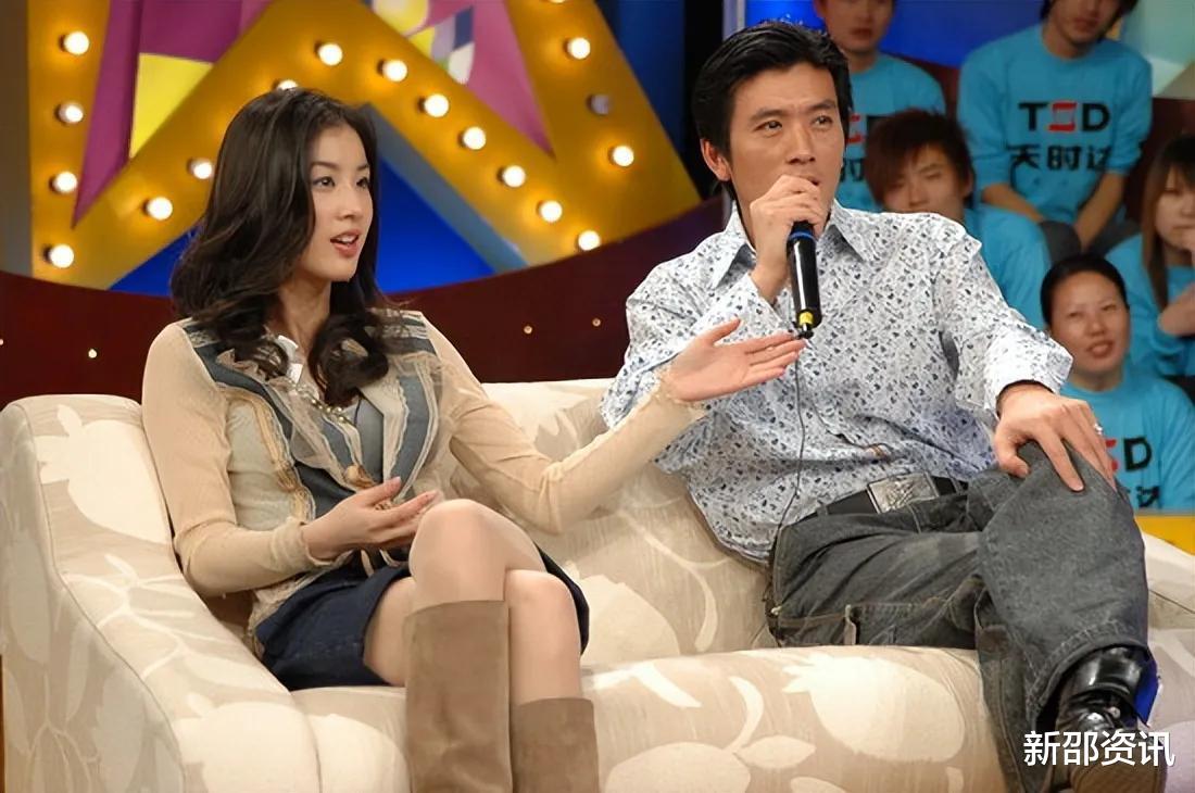 黄圣依|黄圣依：给赵本山下跪，和宋小宝拍吻戏，上节目却看不起女嘉宾