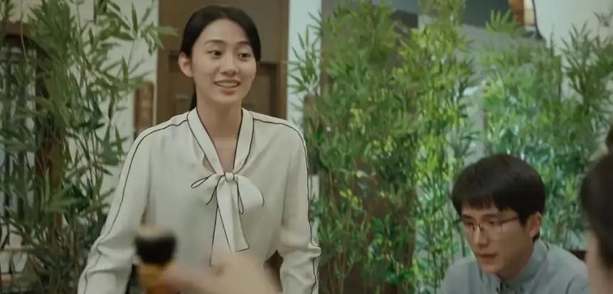 县委大院|《县委大院》中江霞情商有多高？2次打断话题为日后留下一丝机会