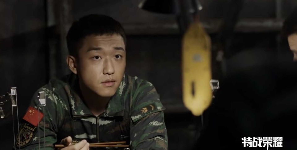 燕破岳|特战荣耀:燕破岳、白龙化势均力敌,猎豹突击队的结局如何?