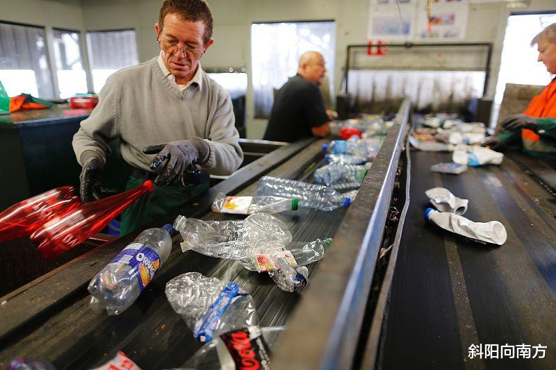 |公司涨薪看到原因, 也能公司为了吸引应届人才做出哪些决定？