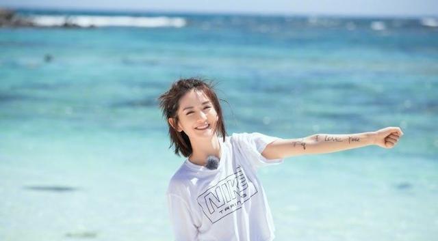 谢娜|无缘跨年主持，吴昕凭新综艺站稳，40岁谢娜将出走换新东家？