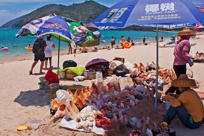 三亚|三亚变得越来越繁忙，豪华酒店蓬勃发展，遗憾的是消费颇高