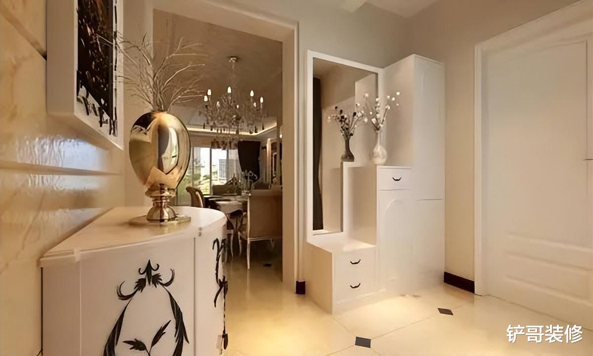 建议大家:房子再大,门口别乱放鞋柜,别不当回事,其中有大讲究