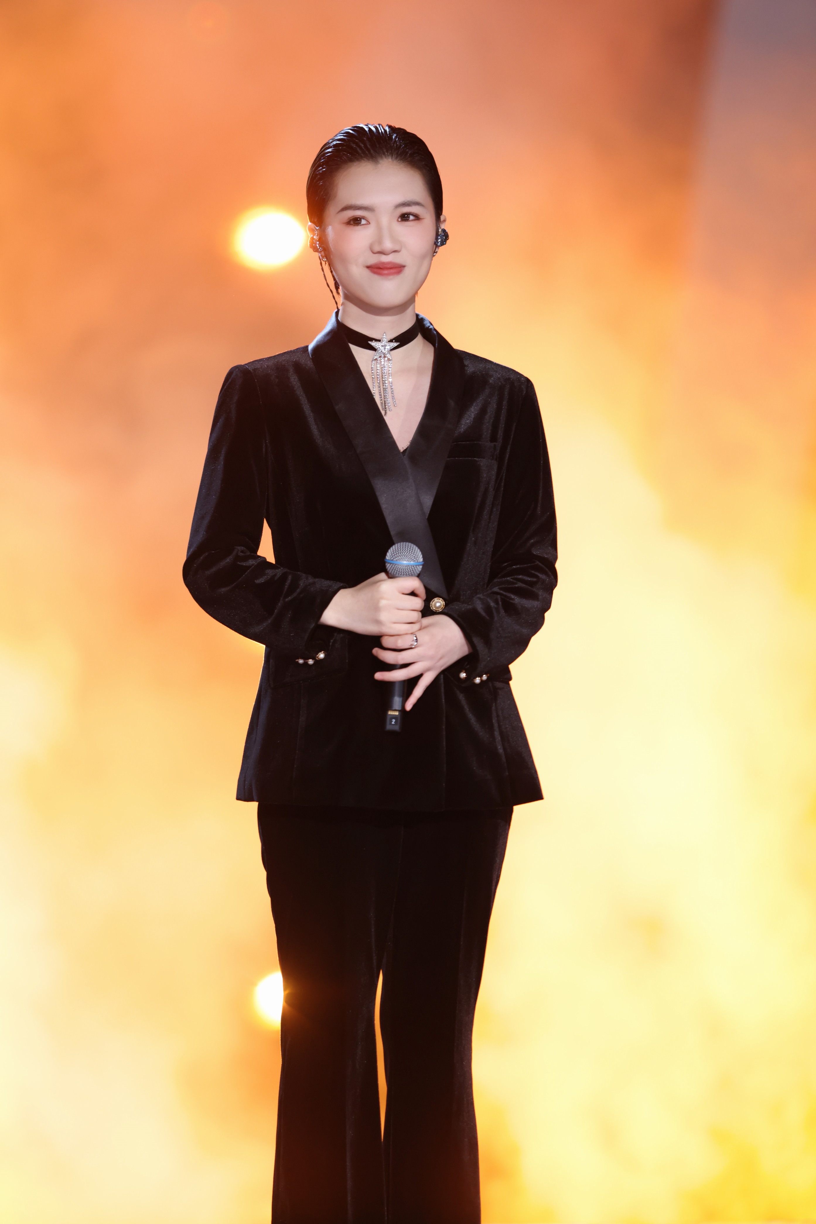 刘德华|梁玉莹问鼎“好声音”，刘德华祝福华语乐坛生生不息