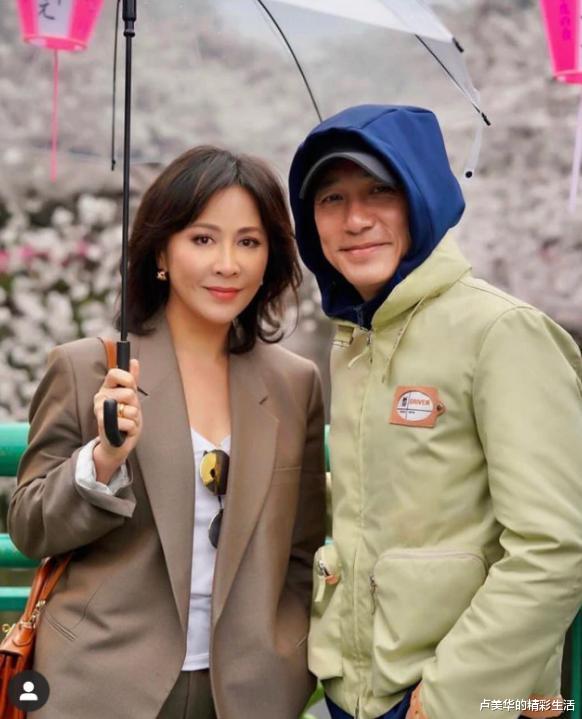 刘嘉玲|刘嘉玲在上海的豪宅火了，生活精致追求细节，连沙发都带有刺绣