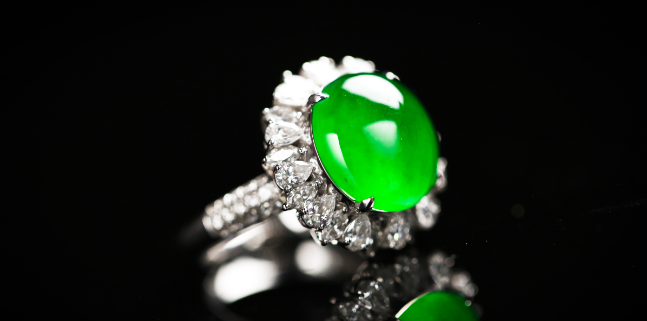 翡翠|挑翡翠看种和色,但有一点更重要,颜色的均匀性必须要懂