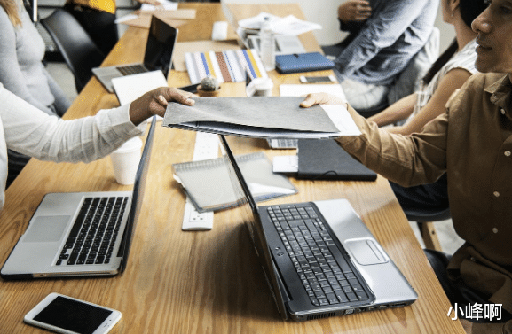 |职场中,懂得这两个原则,更会赢得良好的人缘