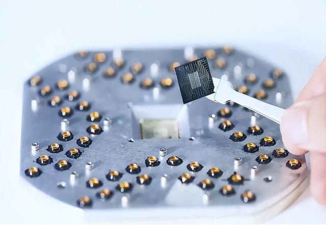 荣耀magic|任正非:破釜沉舟,华为不用光刻机造芯片!外媒:痴人说梦?