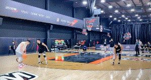 草根|100万人在线观看,草根的尽头是职业,程鑫凯明年参加CBA选秀