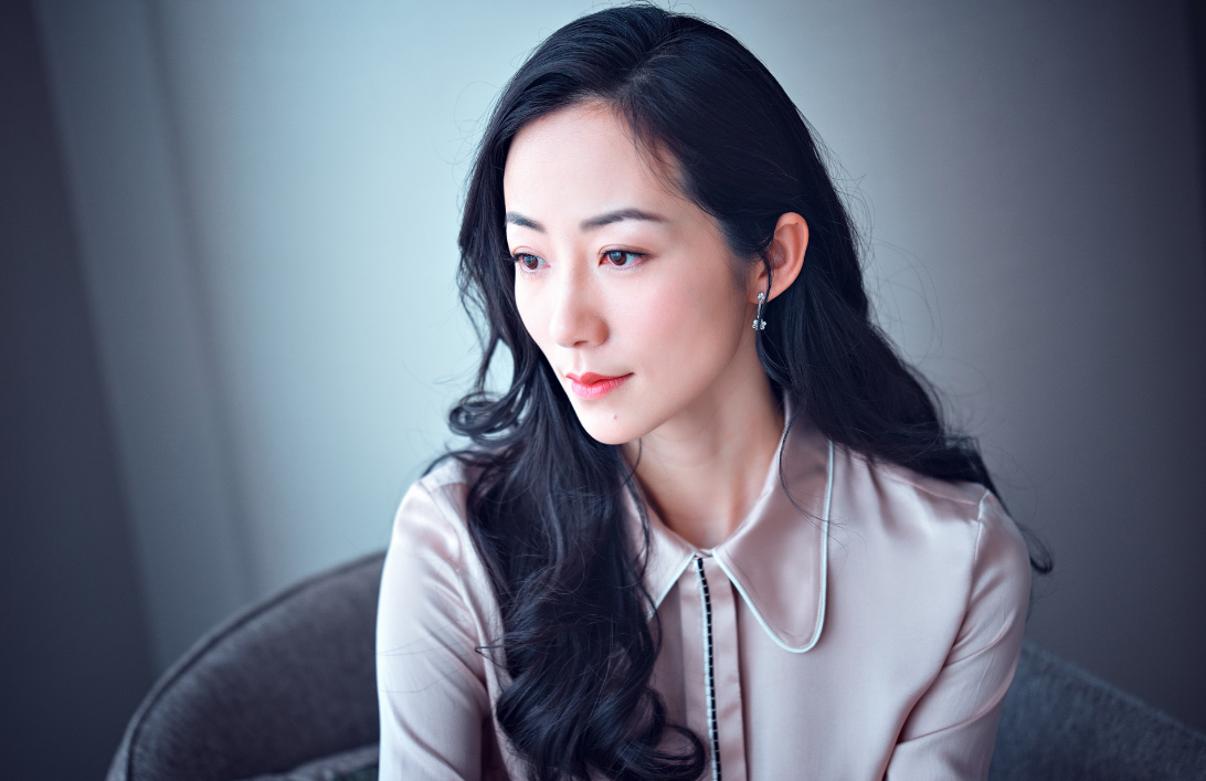 韩雪|18岁就身价过亿的韩雪，为何导戏惨获差评，后靠什么赢王文也？